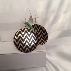 Black/gold chevron disc earrings